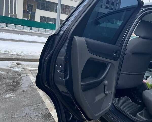 Серый Форд Фокус, объемом двигателя 1.56 л и пробегом 227 тыс. км за 5600 $, фото 9 на Automoto.ua