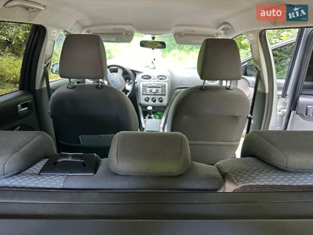 Серый Форд Фокус, объемом двигателя 1.39 л и пробегом 265 тыс. км за 4300 $, фото 9 на Automoto.ua