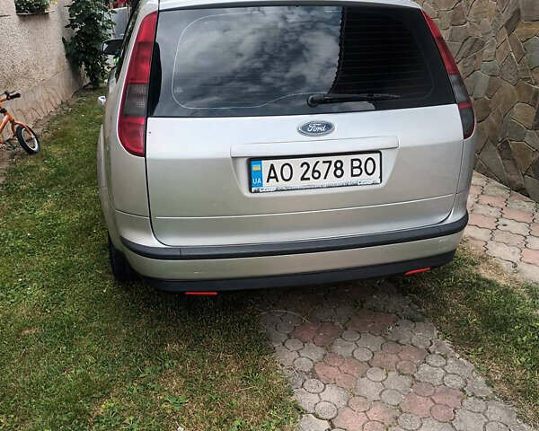 Серый Форд Фокус, объемом двигателя 1.56 л и пробегом 240 тыс. км за 4500 $, фото 5 на Automoto.ua