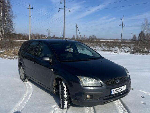 Серый Форд Фокус, объемом двигателя 1.8 л и пробегом 250 тыс. км за 4500 $, фото 1 на Automoto.ua