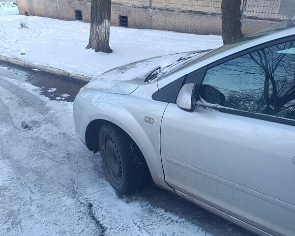 Сірий Форд Фокус, об'ємом двигуна 1.6 л та пробігом 210 тис. км за 5000 $, фото 9 на Automoto.ua