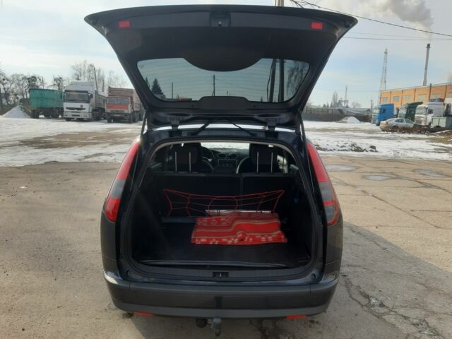 Серый Форд Фокус, объемом двигателя 0 л и пробегом 270 тыс. км за 5100 $, фото 4 на Automoto.ua