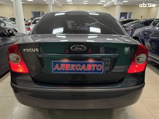 Серый Форд Фокус, объемом двигателя 0 л и пробегом 158 тыс. км за 5700 $, фото 5 на Automoto.ua