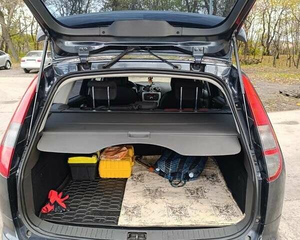 Сірий Форд Фокус, об'ємом двигуна 1.6 л та пробігом 206 тис. км за 5000 $, фото 4 на Automoto.ua