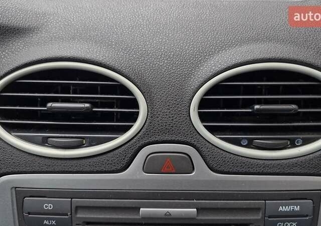 Серый Форд Фокус, объемом двигателя 1.6 л и пробегом 214 тыс. км за 5550 $, фото 66 на Automoto.ua