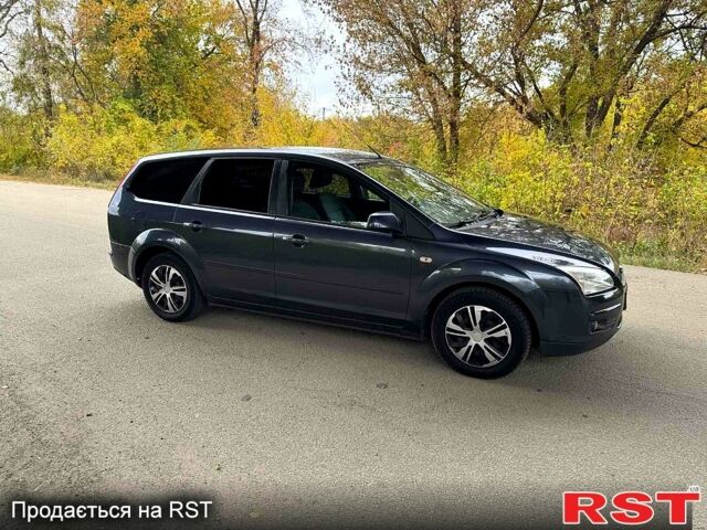 Сірий Форд Фокус, об'ємом двигуна 1.6 л та пробігом 288 тис. км за 4499 $, фото 5 на Automoto.ua