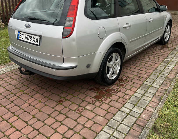 Сірий Форд Фокус, об'ємом двигуна 1.6 л та пробігом 255 тис. км за 4750 $, фото 4 на Automoto.ua