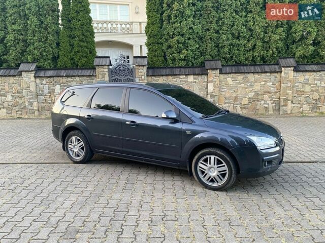 Сірий Форд Фокус, об'ємом двигуна 1.6 л та пробігом 230 тис. км за 4500 $, фото 3 на Automoto.ua