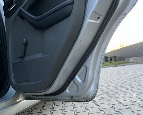 Серый Форд Фокус, объемом двигателя 1.6 л и пробегом 350 тыс. км за 4499 $, фото 10 на Automoto.ua