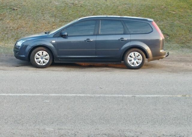 Серый Форд Фокус, объемом двигателя 0 л и пробегом 270 тыс. км за 5100 $, фото 7 на Automoto.ua