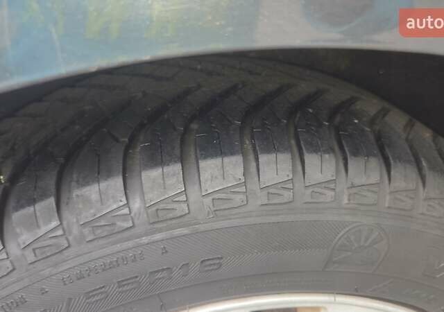 Серый Форд Фокус, объемом двигателя 1.6 л и пробегом 249 тыс. км за 5400 $, фото 16 на Automoto.ua