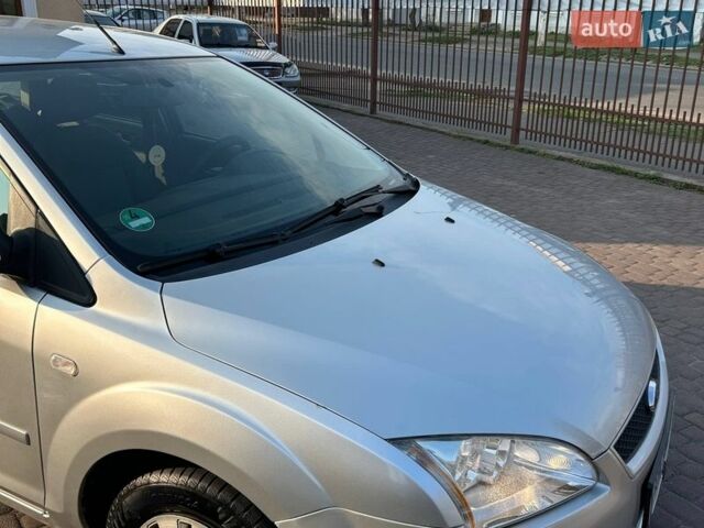 Серый Форд Фокус, объемом двигателя 1.6 л и пробегом 235 тыс. км за 5499 $, фото 9 на Automoto.ua