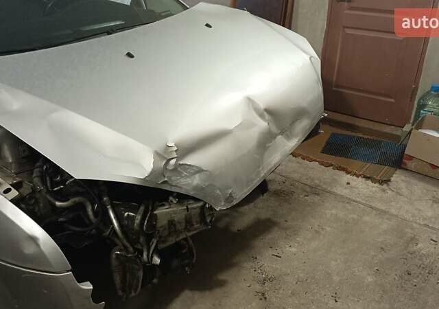 Серый Форд Фокус, объемом двигателя 1.6 л и пробегом 230 тыс. км за 2800 $, фото 3 на Automoto.ua