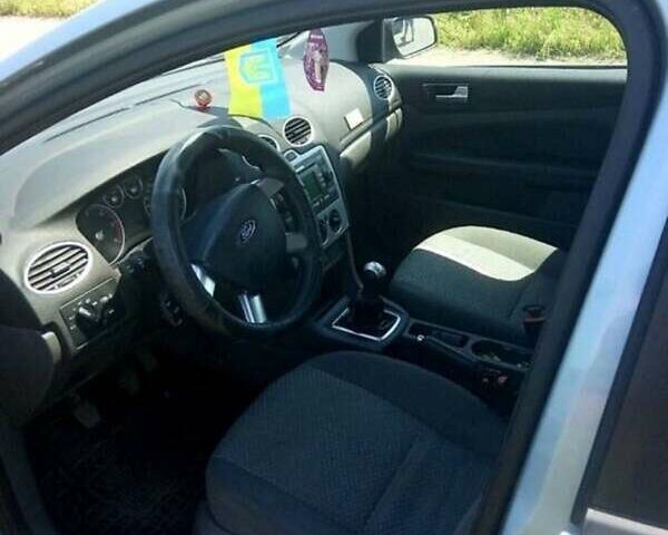 Форд Фокус 2007 в Горишние Плавни (Комсомольск) на Automoto.ua Серый Форд Фокус, объемом двигателя 1.6 л и пробегом 220 тыс. км за 6000 $, фото 7 на Automoto.ua