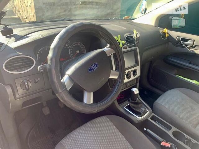 Форд Фокус 2007 в Тетиеве на Automoto.ua Серый Форд Фокус, объемом двигателя 1.56 л и пробегом 260 тыс. км за 5300 $, фото 3 на Automoto.ua