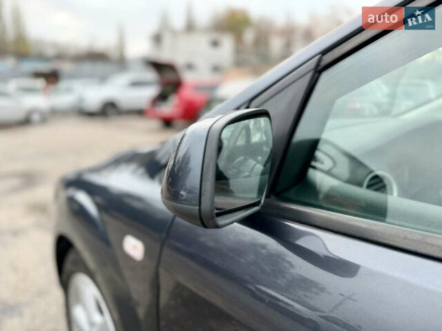 Сірий Форд Фокус, об'ємом двигуна 1.8 л та пробігом 200 тис. км за 4200 $, фото 35 на Automoto.ua
