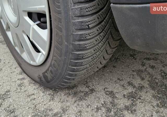 Серый Форд Фокус, объемом двигателя 1.6 л и пробегом 214 тыс. км за 5550 $, фото 72 на Automoto.ua