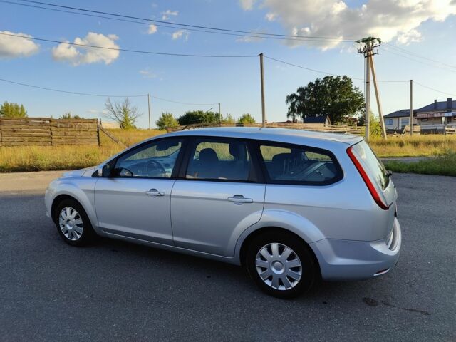 Серый Форд Фокус, объемом двигателя 1.8 л и пробегом 177 тыс. км за 5550 $, фото 4 на Automoto.ua