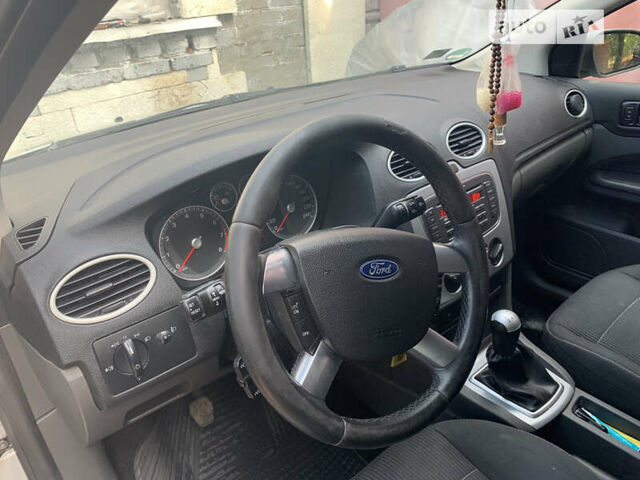 Сірий Форд Фокус, об'ємом двигуна 1.6 л та пробігом 175 тис. км за 4450 $, фото 14 на Automoto.ua