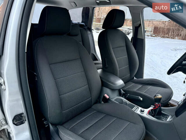 Сірий Форд Фокус, об'ємом двигуна 1.6 л та пробігом 211 тис. км за 5100 $, фото 24 на Automoto.ua