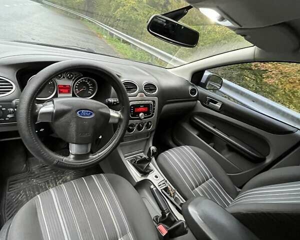 Форд Фокус 2008 в Перечине на Automoto.ua Серый Форд Фокус, объемом двигателя 1.6 л и пробегом 300 тыс. км за 5000 $, фото 5 на Automoto.ua