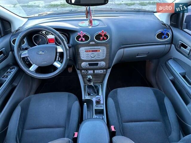 Серый Форд Фокус, объемом двигателя 2 л и пробегом 243 тыс. км за 5700 $, фото 12 на Automoto.ua