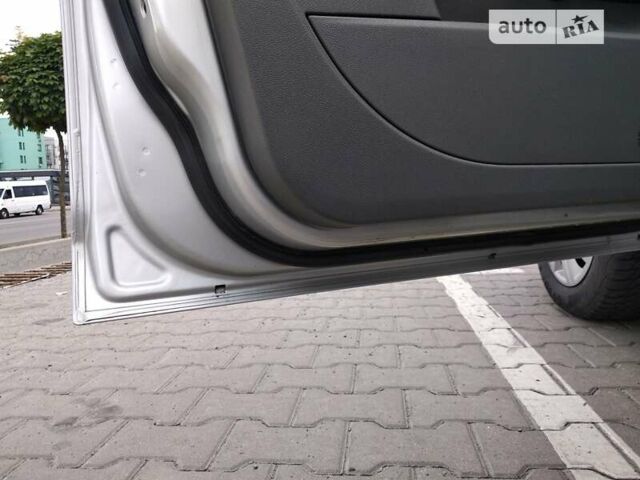 Сірий Форд Фокус, об'ємом двигуна 1.6 л та пробігом 206 тис. км за 5500 $, фото 28 на Automoto.ua