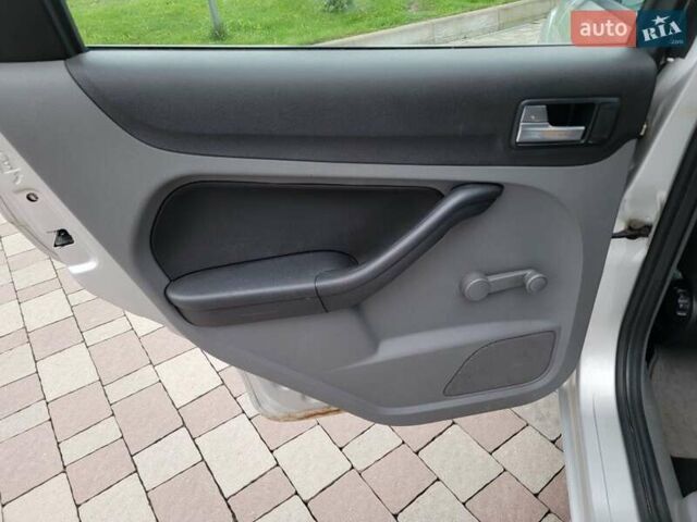 Сірий Форд Фокус, об'ємом двигуна 1.8 л та пробігом 226 тис. км за 4999 $, фото 22 на Automoto.ua
