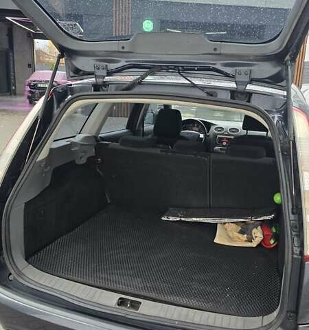 Сірий Форд Фокус, об'ємом двигуна 1.6 л та пробігом 192 тис. км за 6300 $, фото 13 на Automoto.ua