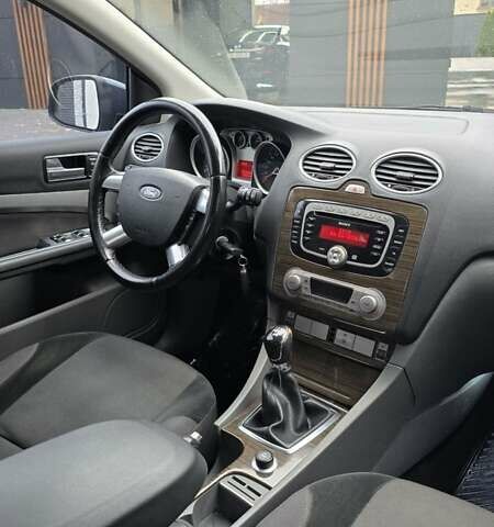 Сірий Форд Фокус, об'ємом двигуна 1.6 л та пробігом 192 тис. км за 6300 $, фото 12 на Automoto.ua