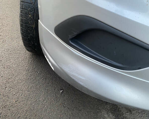 Серый Форд Фокус, объемом двигателя 1.56 л и пробегом 350 тыс. км за 4800 $, фото 7 на Automoto.ua