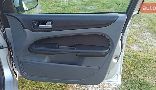 Форд Фокус 2008 у Стрые на Automoto.ua Сірий Форд Фокус, об'ємом двигуна 1.6 л та пробігом 310 тис. км за 4697 $, фото 19 на Automoto.ua