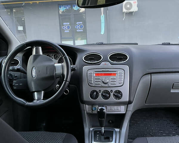 Серый Форд Фокус, объемом двигателя 2 л и пробегом 293 тыс. км за 6300 $, фото 15 на Automoto.ua