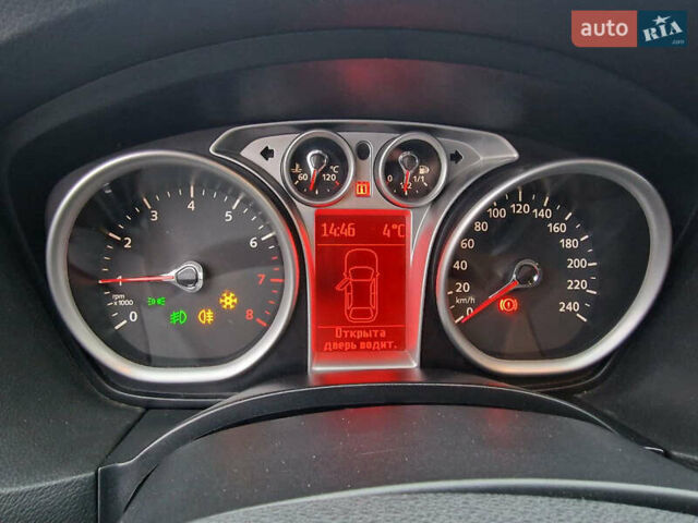 Серый Форд Фокус, объемом двигателя 1.6 л и пробегом 290 тыс. км за 6600 $, фото 13 на Automoto.ua