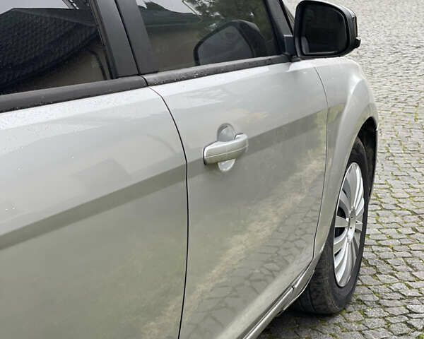 Серый Форд Фокус, объемом двигателя 1.6 л и пробегом 315 тыс. км за 4650 $, фото 9 на Automoto.ua