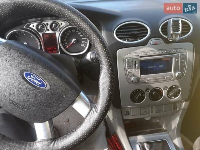 Сірий Форд Фокус, об'ємом двигуна 1.6 л та пробігом 204 тис. км за 5850 $, фото 5 на Automoto.ua