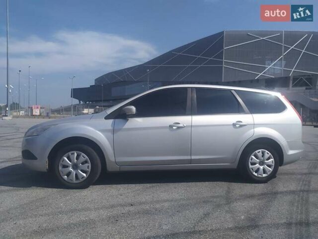 Сірий Форд Фокус, об'ємом двигуна 1.6 л та пробігом 269 тис. км за 4900 $, фото 4 на Automoto.ua