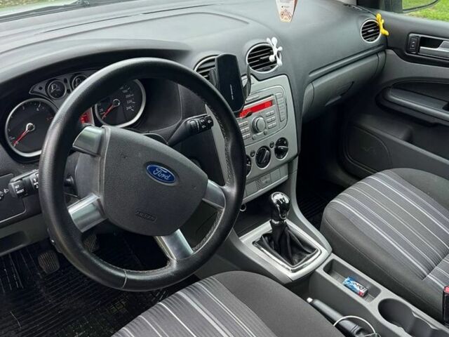 Сірий Форд Фокус, об'ємом двигуна 1.6 л та пробігом 280 тис. км за 5000 $, фото 5 на Automoto.ua