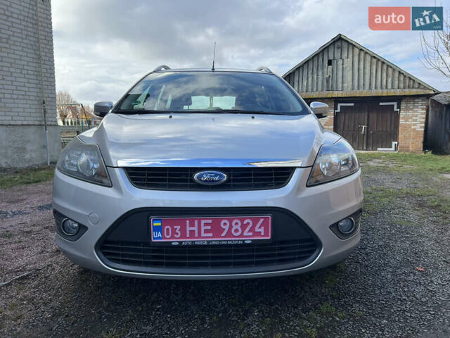 Сірий Форд Фокус, об'ємом двигуна 1.6 л та пробігом 237 тис. км за 5350 $, фото 1 на Automoto.ua