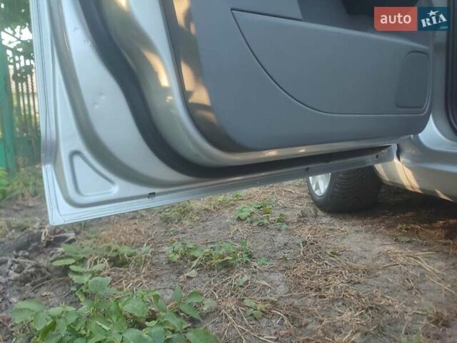 Форд Фокус 2008 у Умани на Automoto.ua Сірий Форд Фокус, об'ємом двигуна 1.6 л та пробігом 217 тис. км за 6200 $, фото 2 на Automoto.ua