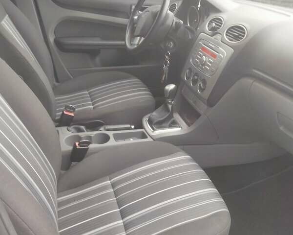 Серый Форд Фокус, объемом двигателя 1.56 л и пробегом 204 тыс. км за 5800 $, фото 27 на Automoto.ua