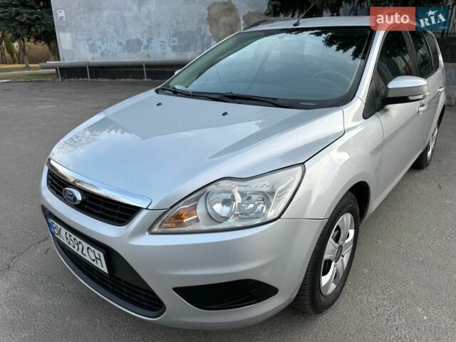 Сірий Форд Фокус, об'ємом двигуна 1.56 л та пробігом 290 тис. км за 4850 $, фото 1 на Automoto.ua
