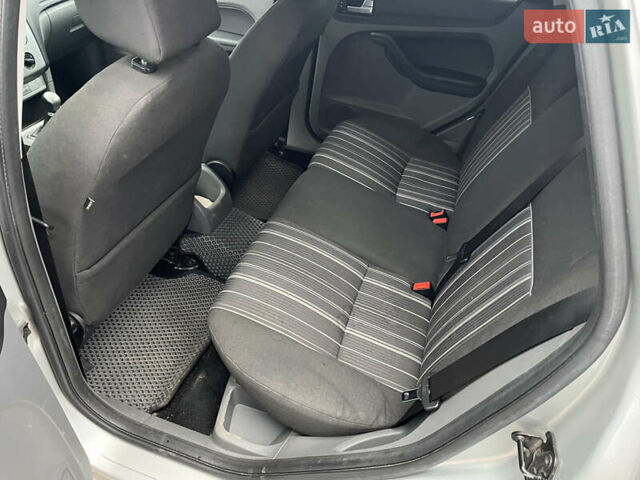 Сірий Форд Фокус, об'ємом двигуна 1.6 л та пробігом 224 тис. км за 5500 $, фото 5 на Automoto.ua