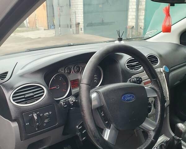 Сірий Форд Фокус, об'ємом двигуна 1.56 л та пробігом 273 тис. км за 5300 $, фото 14 на Automoto.ua