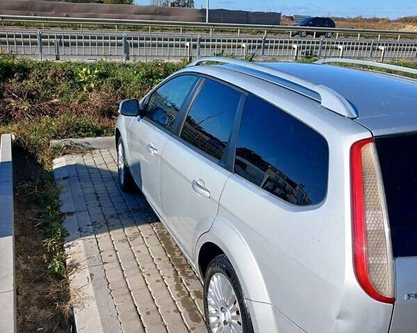 Сірий Форд Фокус, об'ємом двигуна 1.6 л та пробігом 318 тис. км за 5200 $, фото 6 на Automoto.ua