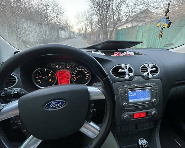 Сірий Форд Фокус, об'ємом двигуна 1.6 л та пробігом 278 тис. км за 8200 $, фото 15 на Automoto.ua