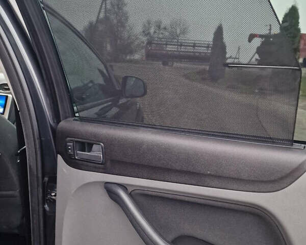 Серый Форд Фокус, объемом двигателя 1.6 л и пробегом 290 тыс. км за 6600 $, фото 18 на Automoto.ua