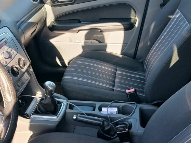 Серый Форд Фокус, объемом двигателя 1.6 л и пробегом 318 тыс. км за 5200 $, фото 19 на Automoto.ua