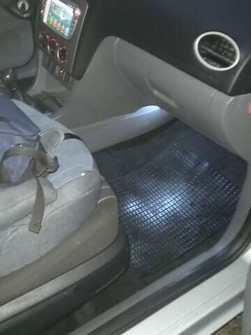 Серый Форд Фокус, объемом двигателя 1.6 л и пробегом 232 тыс. км за 5300 $, фото 12 на Automoto.ua