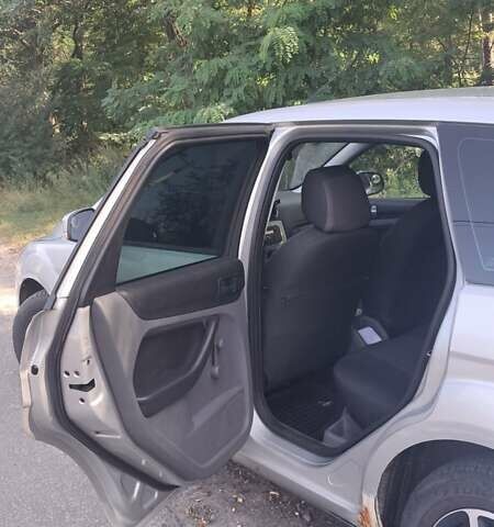 Серый Форд Фокус, объемом двигателя 1.6 л и пробегом 425 тыс. км за 4200 $, фото 9 на Automoto.ua